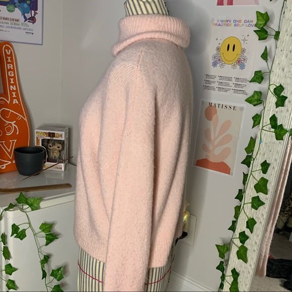 Pastel pink oversized turtleneck SIZE: L - Picture 2 of 3